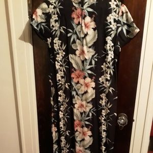 Classic Polynesian sheath dress from Hilo Hattie